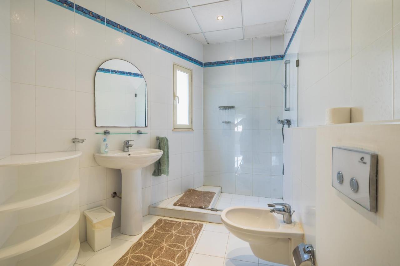 Villa Palma - Sunset Sea Views With Pool, Jacuzzi, Sauna And Games Room Mellieha Ngoại thất bức ảnh