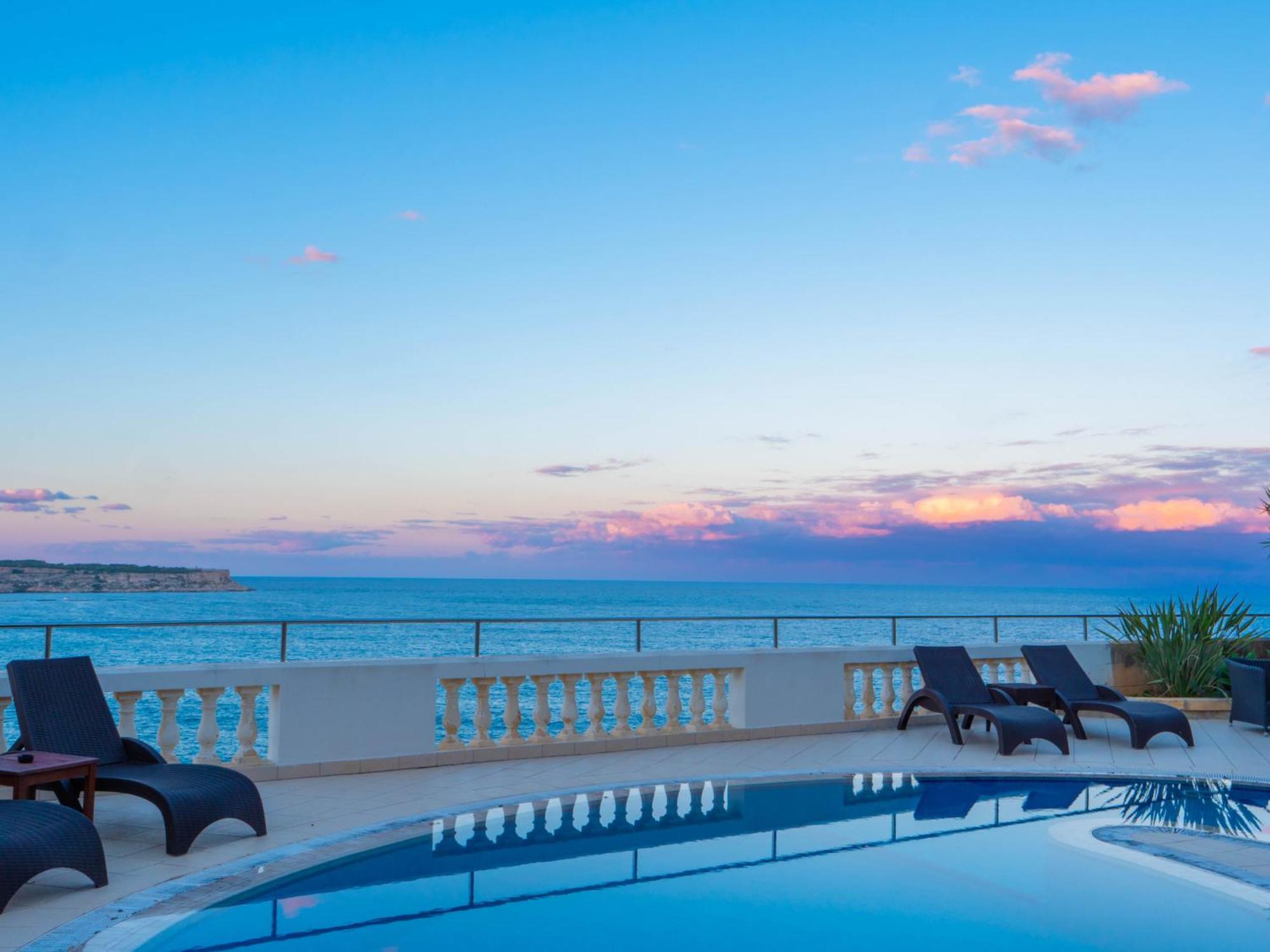 Villa Palma - Sunset Sea Views With Pool, Jacuzzi, Sauna And Games Room Mellieha Ngoại thất bức ảnh